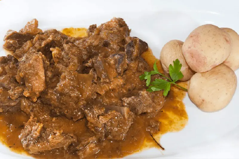 carne des cabra : plat typique des Canaries
